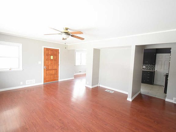 2nd image of 2207 Helmer St