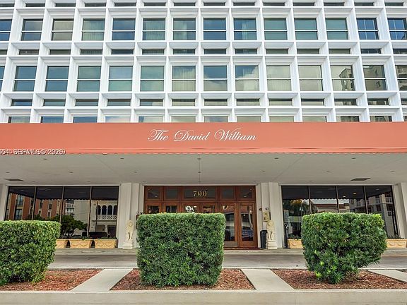 2nd image of 700 Biltmore Way APT 1216