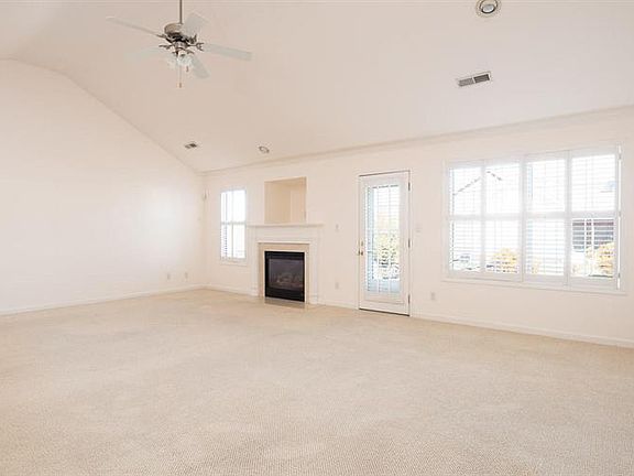 3rd image of 7022 Winter Oaks Way