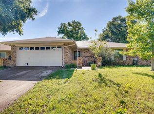 6329 Canyon Cir, Fort Worth, TX 76133