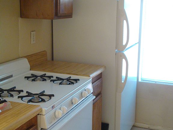 4th image of 5928 Murietta Ave APT A
