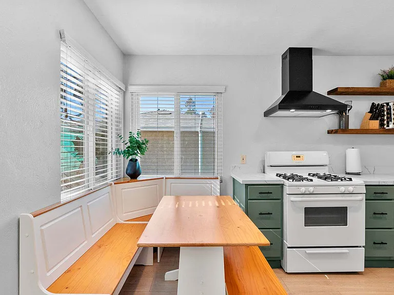 W Brookes Ave — Photo 34