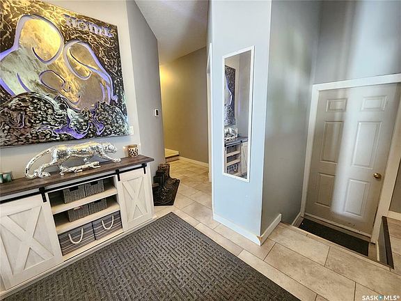 2nd image of 140 Laing Cres