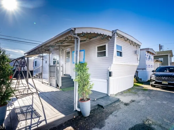 7 Helen Dr, Moonachie Boro, NJ 07074