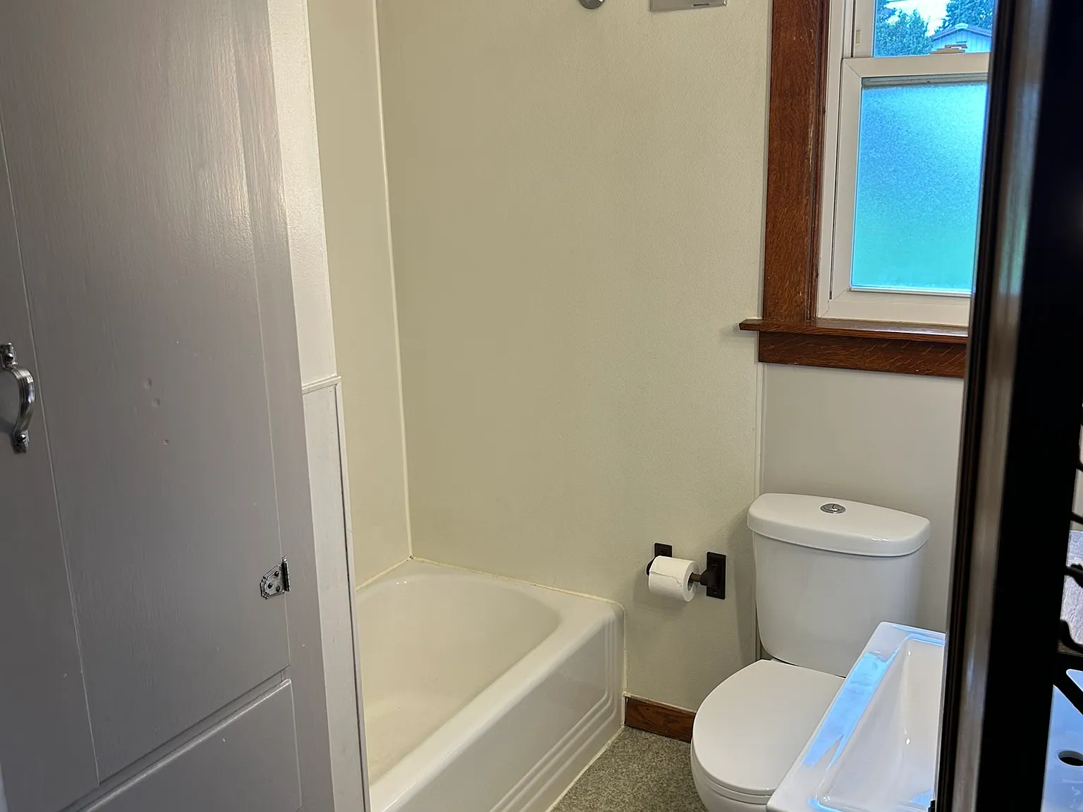 2 bed, 1200 sqft, $850 — Photo 2