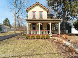 510 Geneva St, Dundee, IL 60118