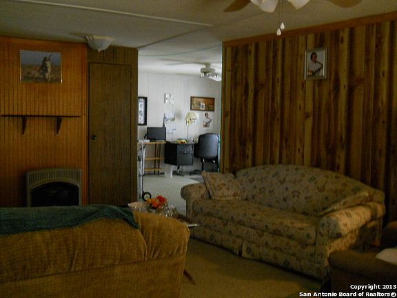 3rd image of 100 Shannon Dr.