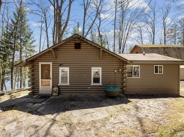 3895 Pine St, Glennie, MI 48737