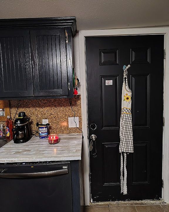 2nd image of 1011 W Chickasaw Ave