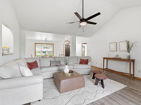 3rd image of 1423 Finnegan Ct