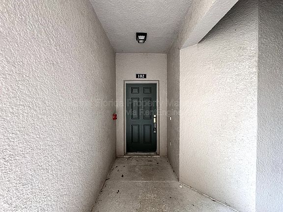 3rd image of 9447 Myrtle Creek Ln APT 102