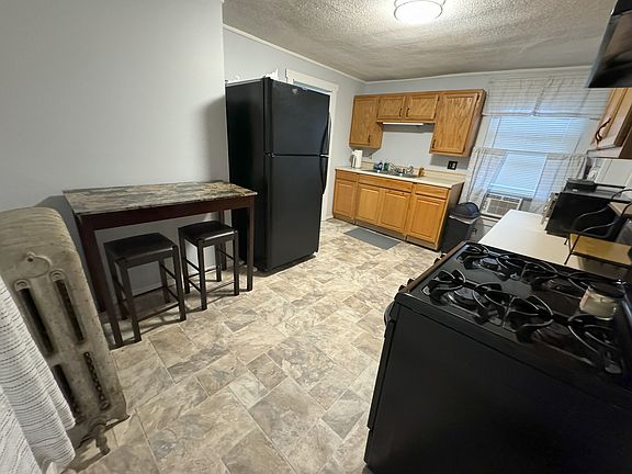 5th image of 238 Ann St #1U