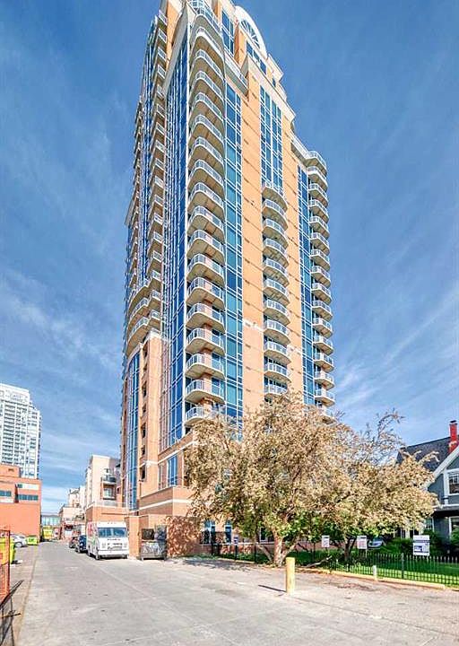 1st image of 817 N 15th Ave SW #402