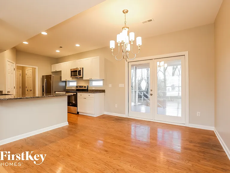 1431 Bern Dr — Photo 3