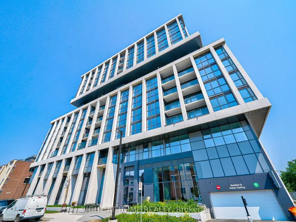 1063 Douglas McCurdy Cmn, Mississauga, ON L5G 0C5