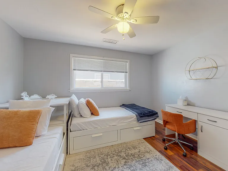 2810 Carolina St NE — Photo 19