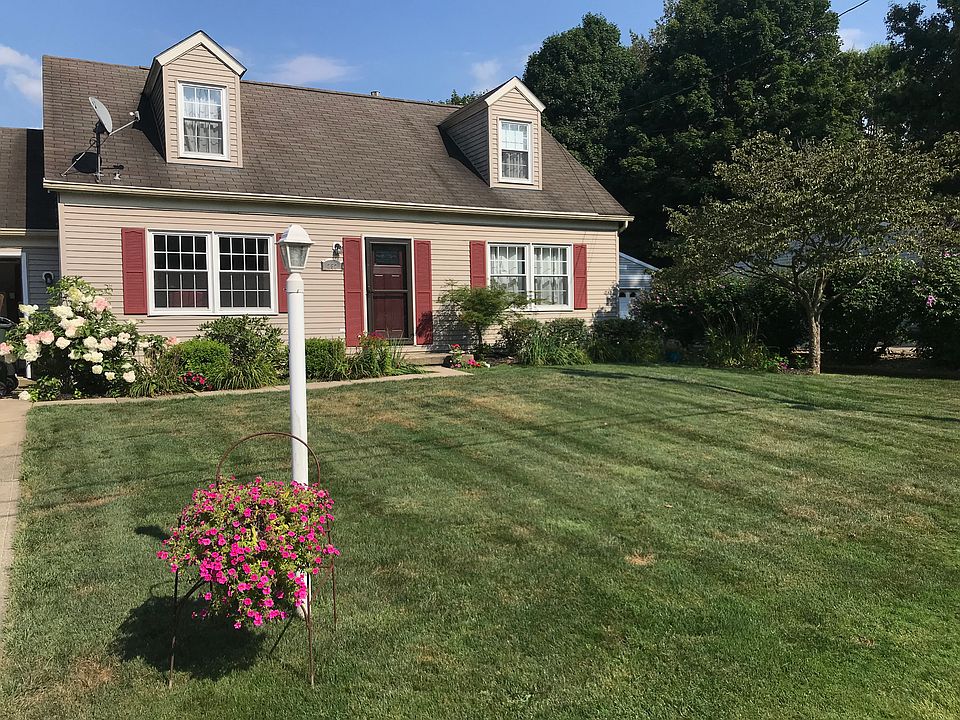 1st image of 282 Hunter Ave