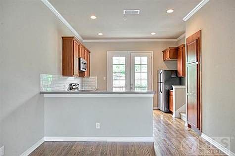 3rd image of 2813 Parmer Ave APT 101