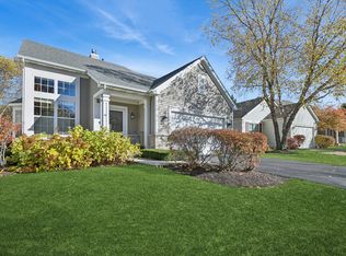 2325 Carillon Dr, Grayslake, IL 60030