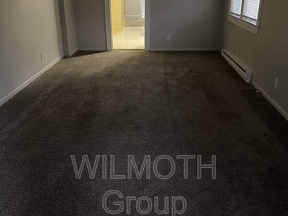3rd image of 5358 Winthrop Ave