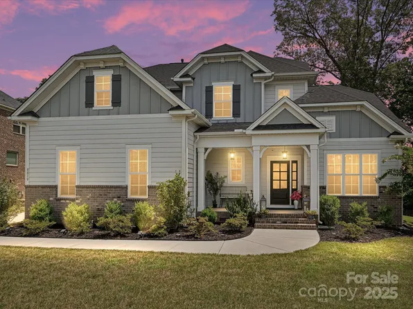 8819 Raven Top Dr, Mint Hill, NC 28227