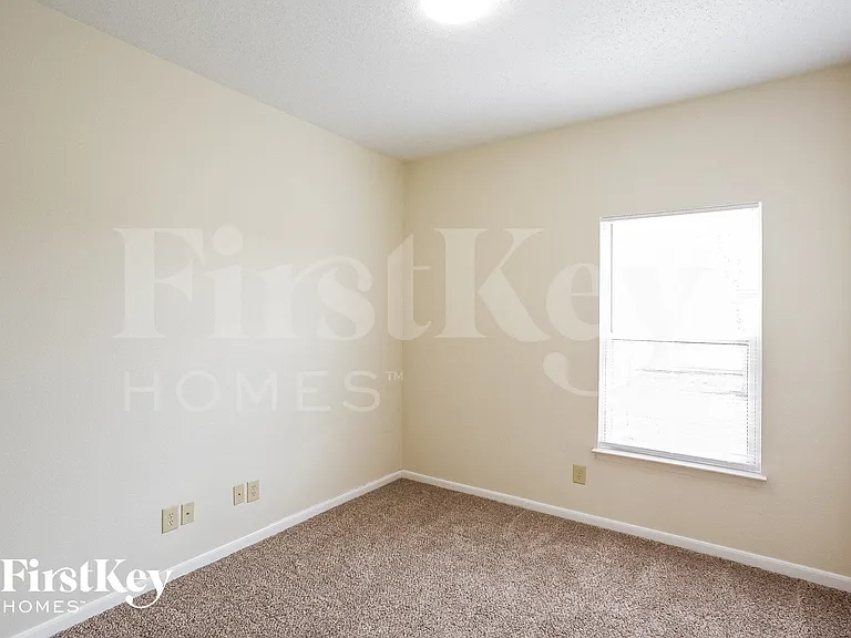 1079 King Maple Dr — Photo 12
