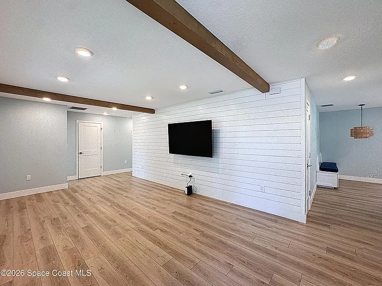 1707 Shore Dr — Photo 12