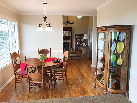 Open concept eat in kitchen