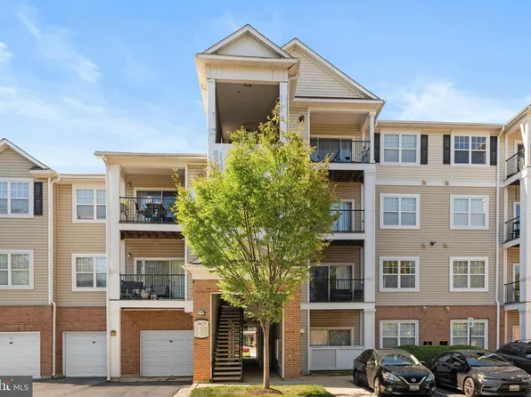19629 Galway Bay Cir APT 202, Germantown, MD 20874