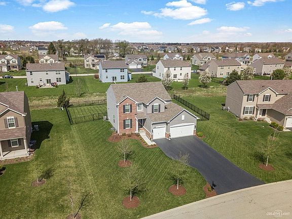 3rd image of 3458 Fletcher Ln
