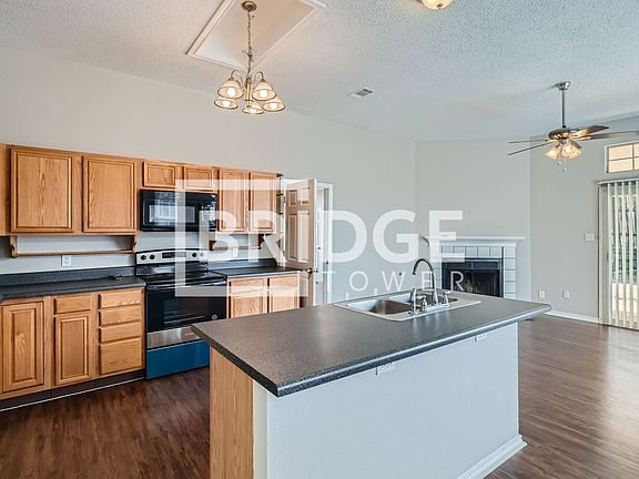 5th image of 5908 Firethorn Dr