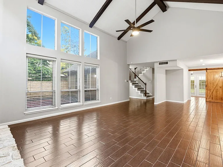 6307 Jadecrest Dr — Photo 9
