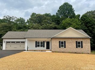 3925 13th Street Cir NE, Hickory, NC 28601