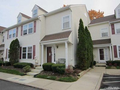(Undisclosed Address), Farmingdale, NY, 11735