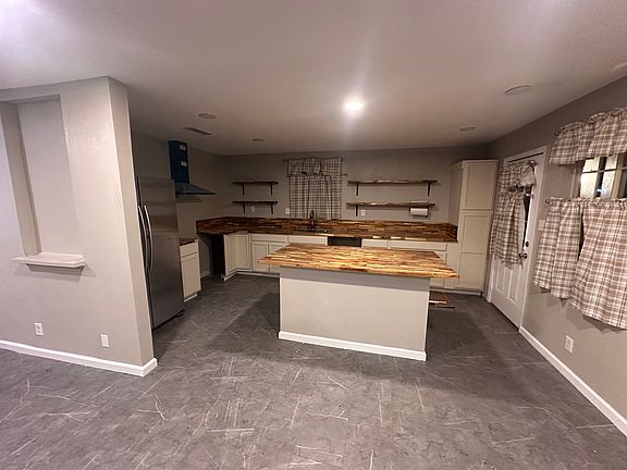 2nd image of 2905 Marlene Pl
