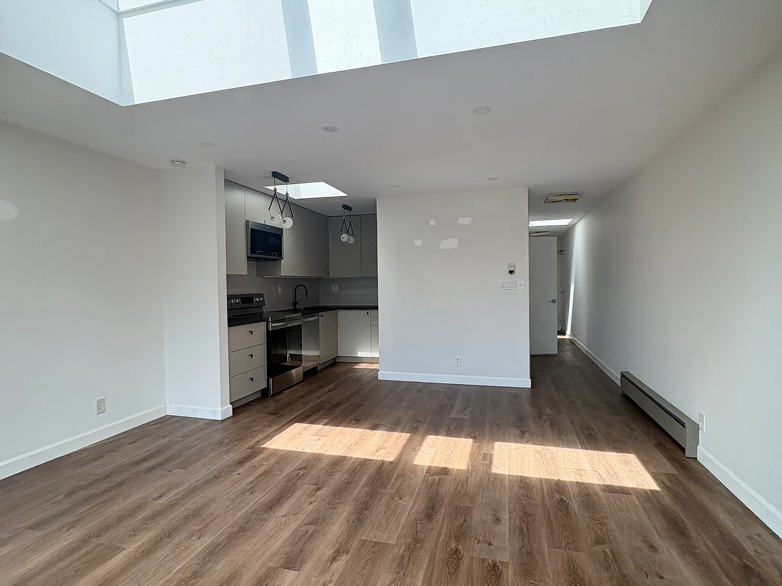 1 bed, 700 sqft, $5,500 — Photo 3