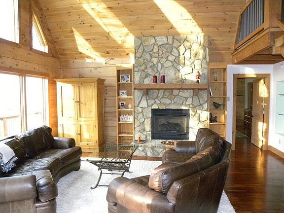 4th image of 387 Homestead Dr