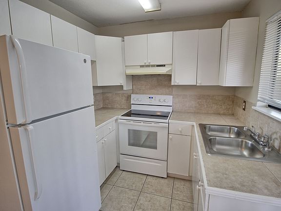 4th image of 2806 Wadsworth Ave APT A