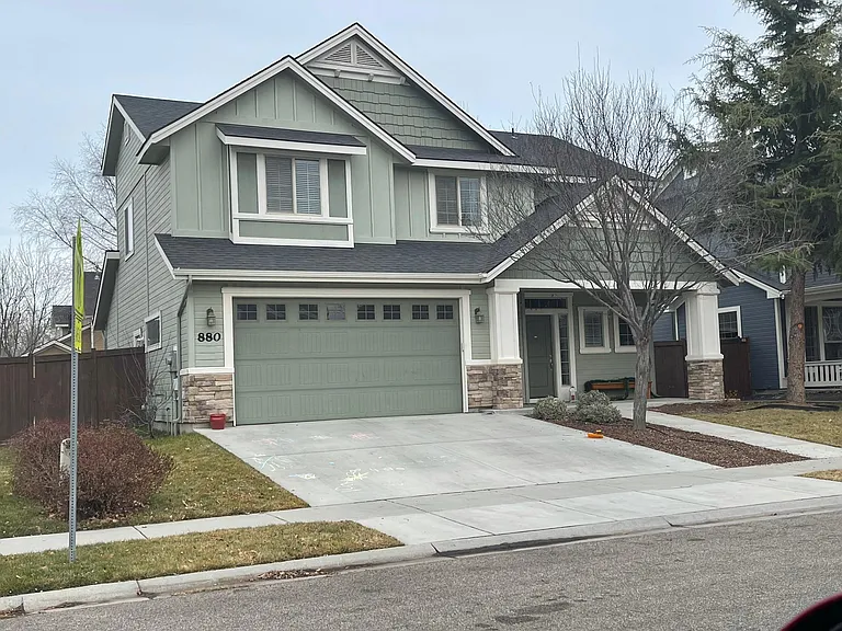 880 W Cagney Dr — Photo 2