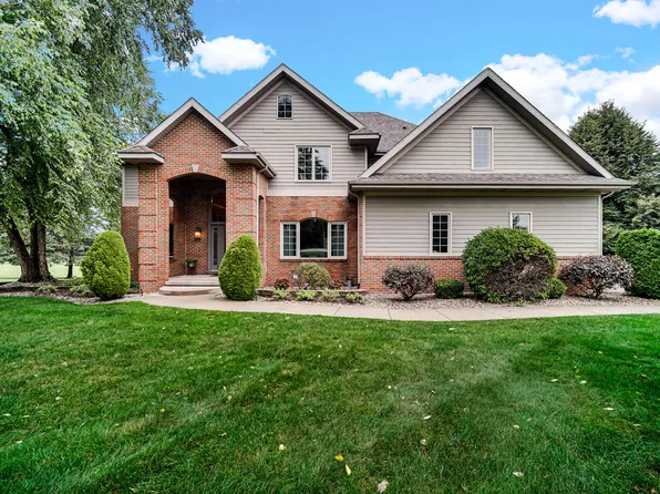 421 Chadwick Cir, Valparaiso, IN 46385