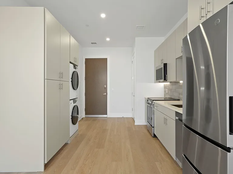 460 Summer — Photo 12