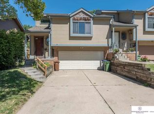 3318 Comstock Ave, Bellevue, NE 68123