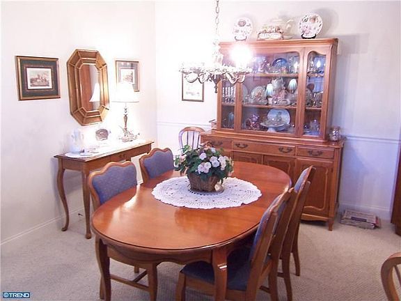 5th image of 306 Victoria Gardens Dr #C