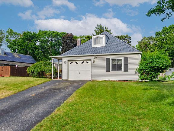 2nd image of 119 Split Cedar Dr