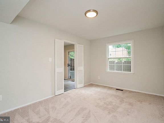 5th image of 3371 Whipple Ct