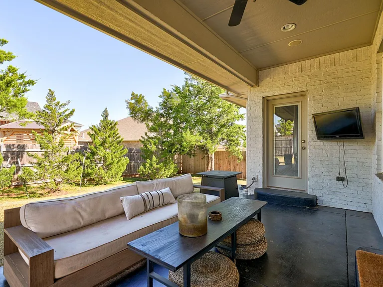 3217 Clock Tower Cir — Photo 33
