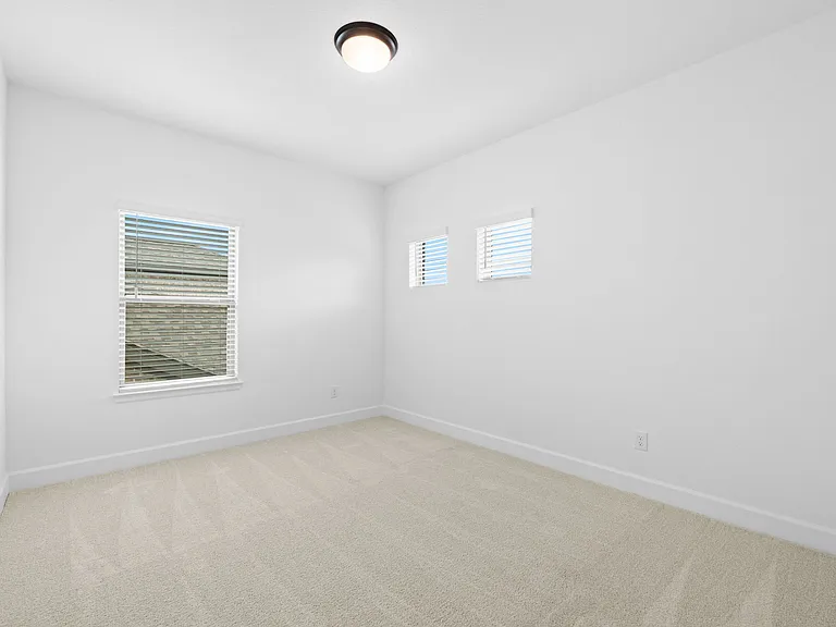 310 Barton Crk — Photo 40