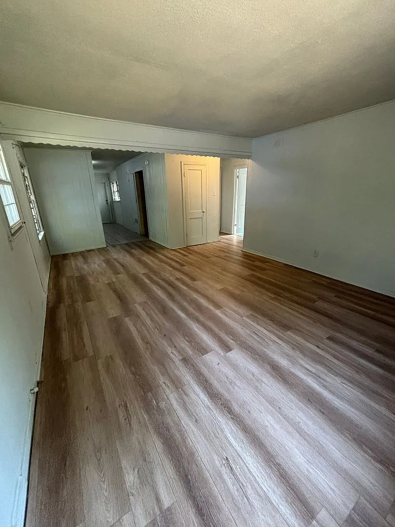 Updated 2 Bedroom Home — Photo 2