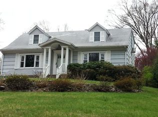 24 Monroe St, Waldwick, NJ 07463