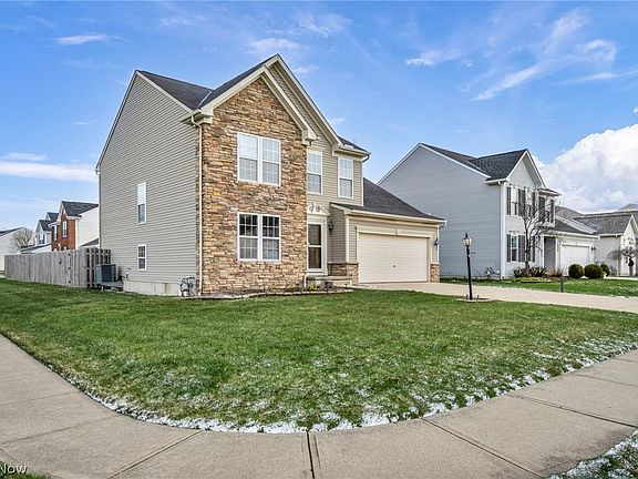 3rd image of 147 Stone Ridge Way